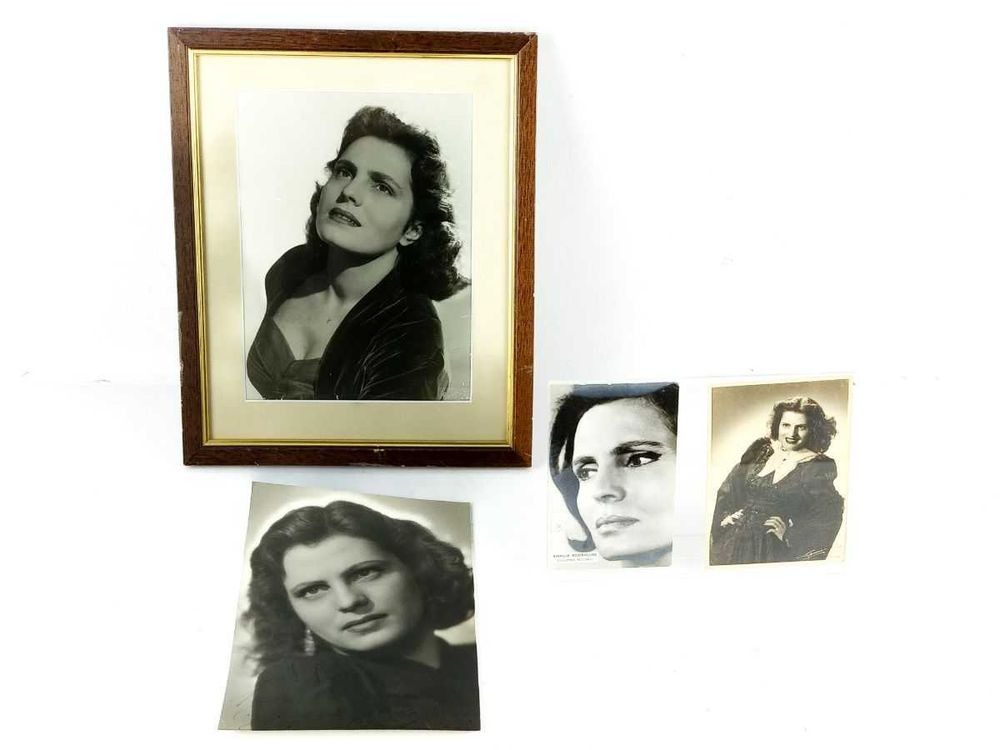 Fotografias da fadista Amália Rodrigues - com dedicatórias e assinadas