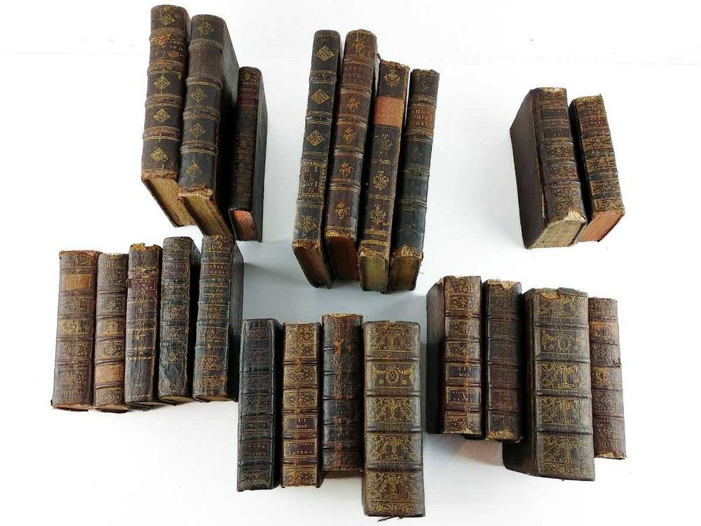 Livros religiosos antigos