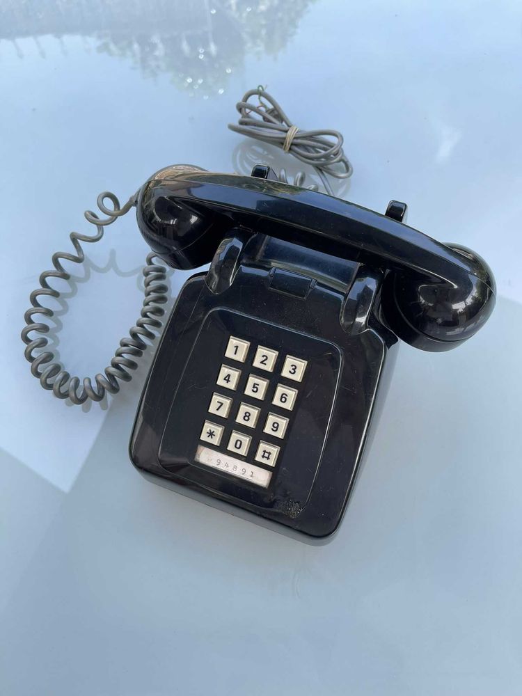 Telefone vintage preto