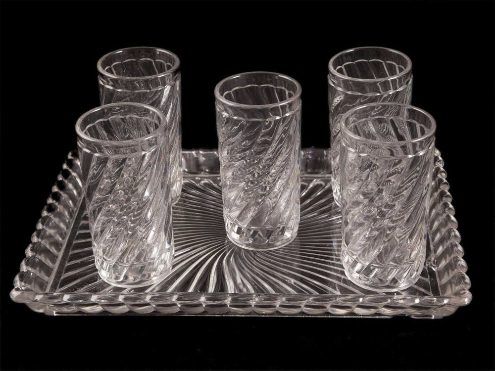 Tabuleiro com copos em cristal "Baccarat"