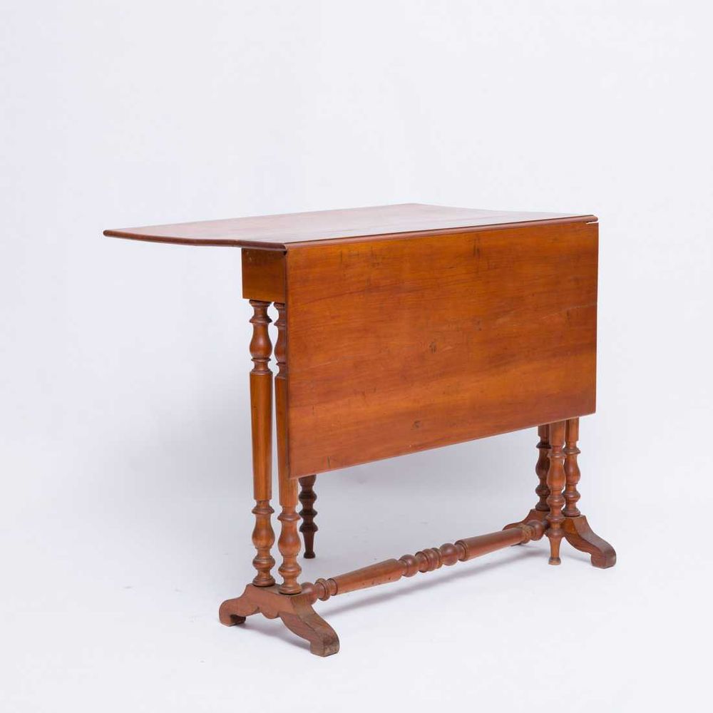 Pequena Mesa de Abas