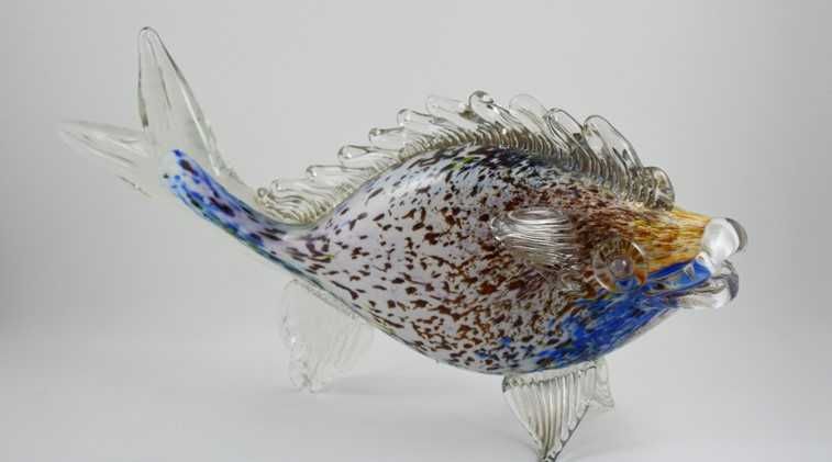 Peixe em Vidro Multicolorido